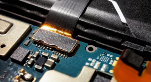 3D electronic component models and a flex ribbon in a PCB