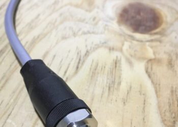 M12 connector pinout and cable