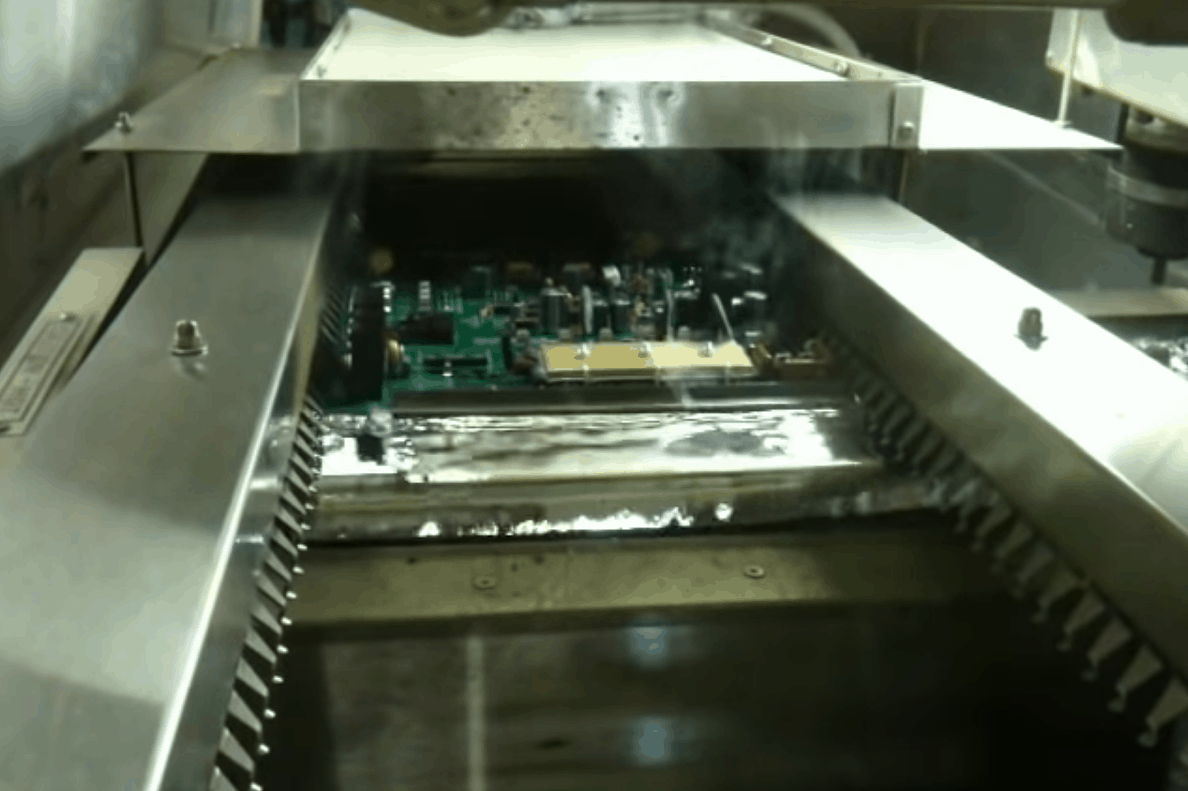 PCB wave soldering