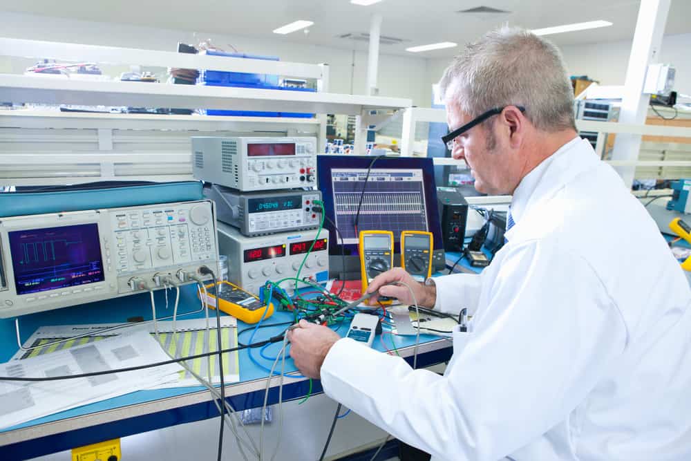 An engineer working on an oscilloscope- an application of high speed comparator
