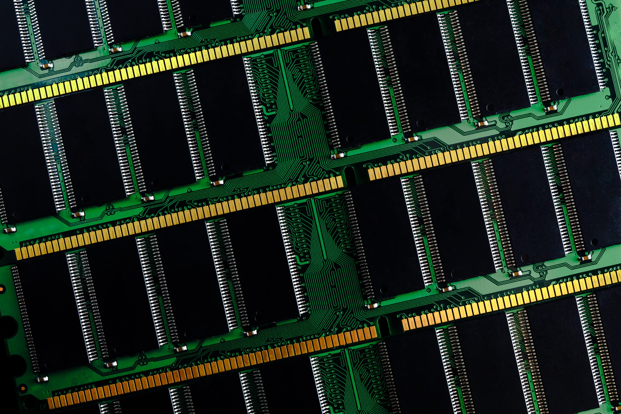 DDR4 has become the engineer’s preference for applications requiring embedded or peripheral memory