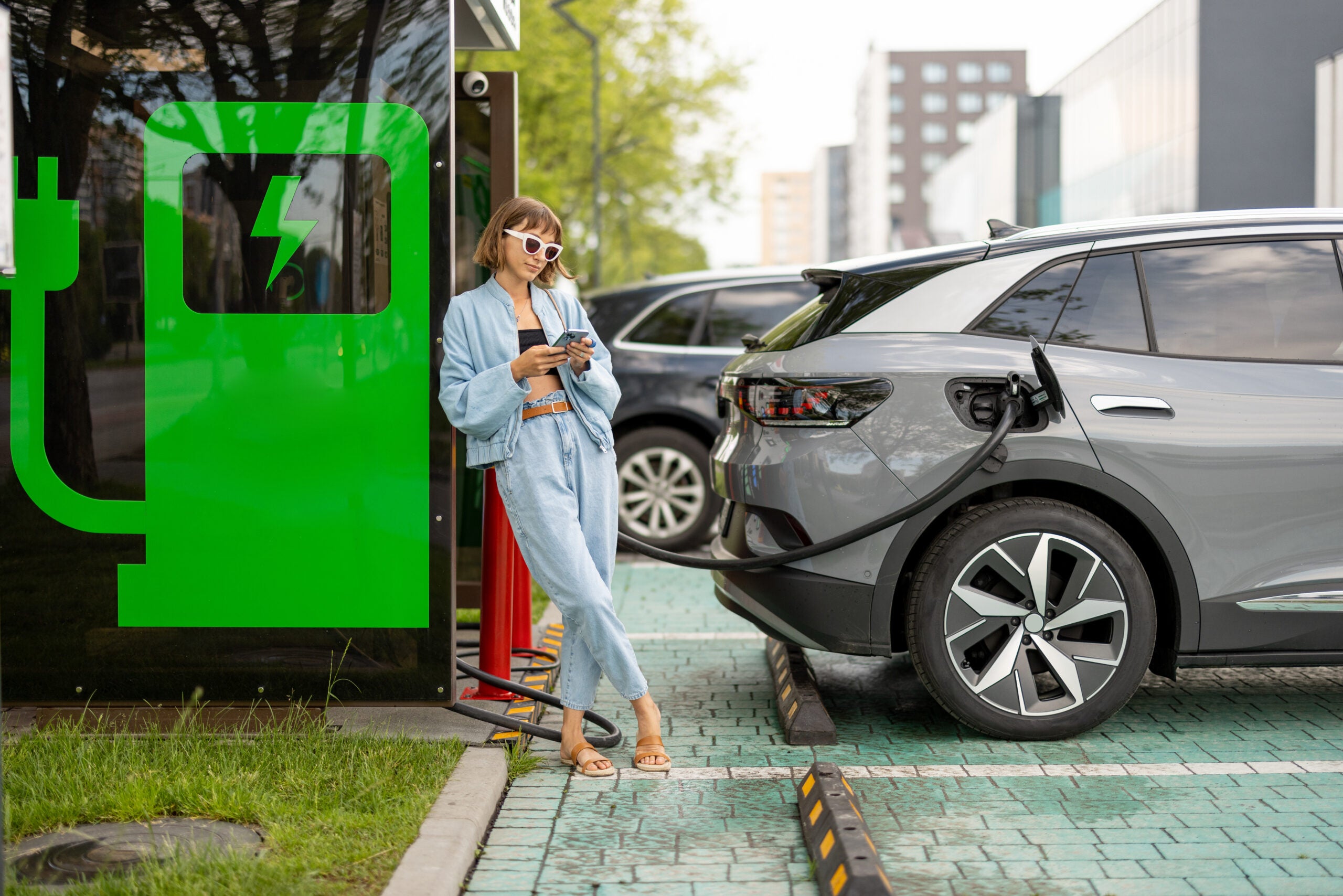 Targets for silicon carbide semiconductor applications include EVs and EV charging stations.